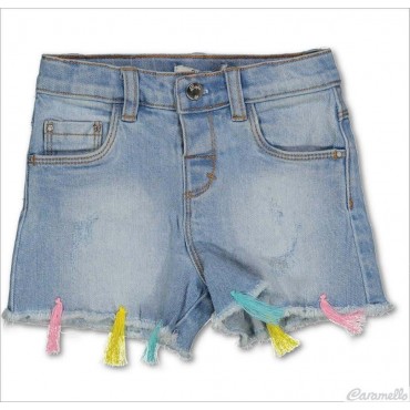 Short neonata in jeans...